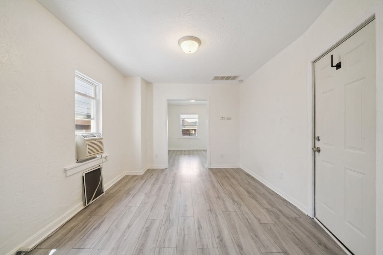 545 6th St #3 - Photo 3 of 11