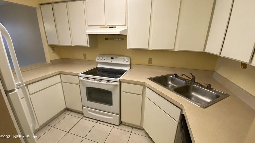 19 Ponte Vedra Court #1 - Photo 7 of 17