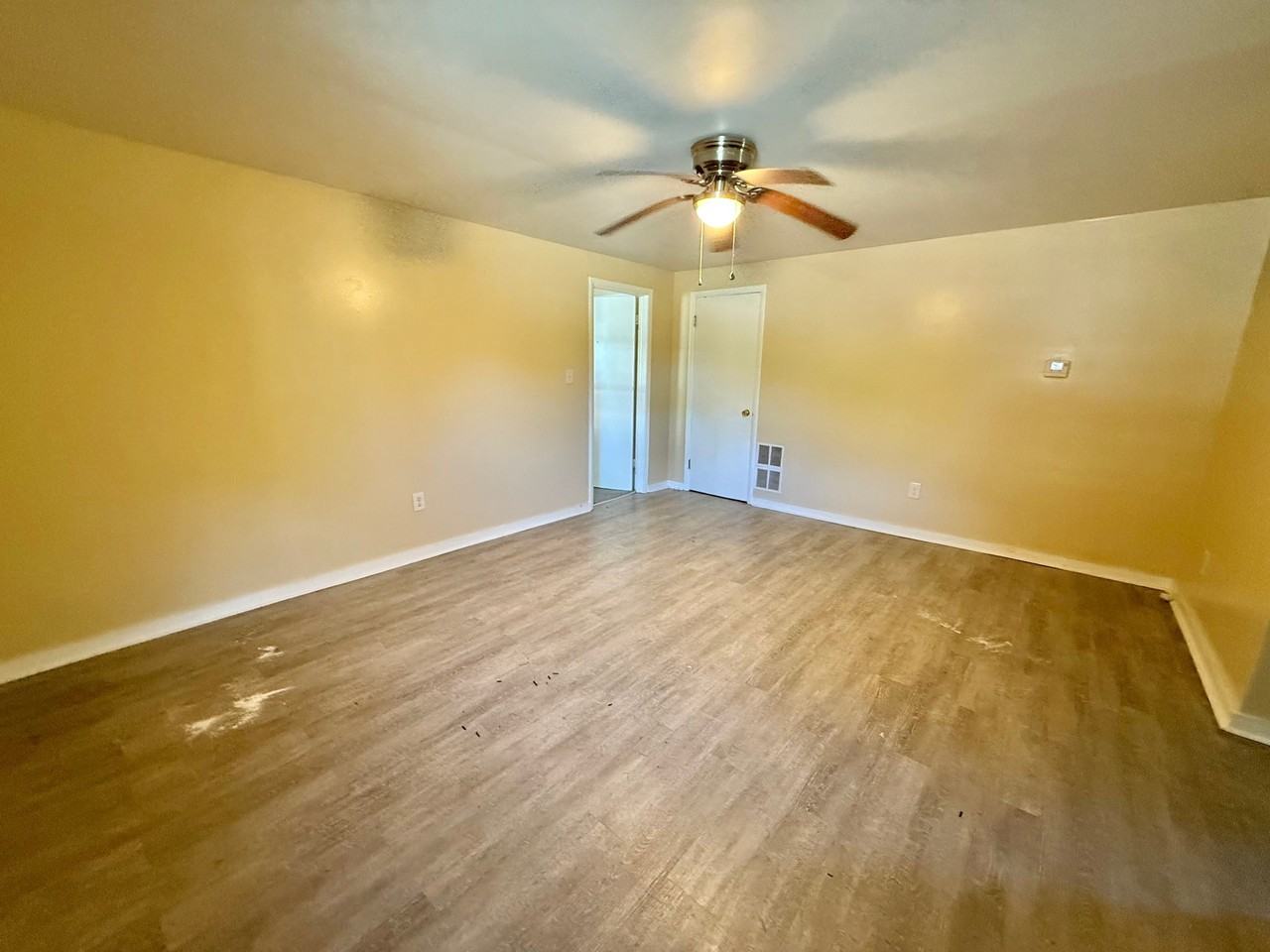 2580 Pitcairn Road #C - Photo 3 of 5