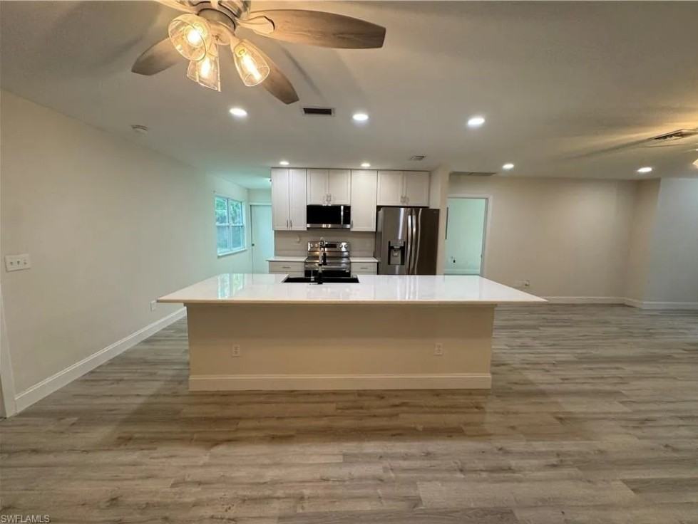 221 18th Avenue Northwest #1 - Photo 3 of 22