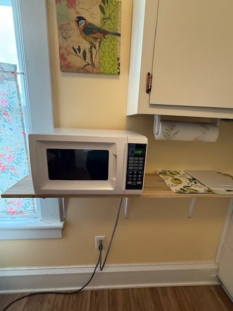 843 S Washington St #2 - Photo 4 of 18