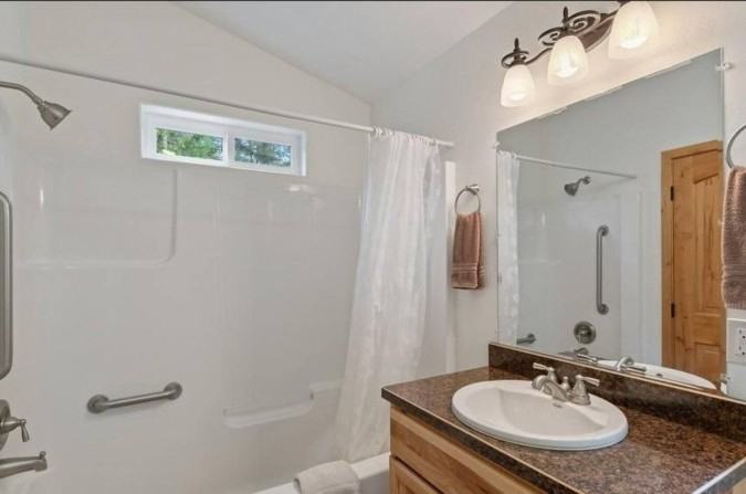 104 1st Ave W #1 - Photo 3 of 10