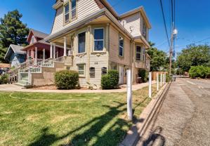 719 6th Street #4 - Photo 1 of 1