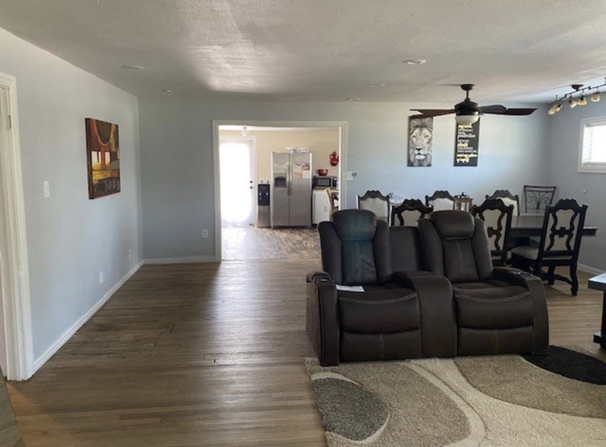 603 South Ross Boulevard #1 - Photo 3 of 10