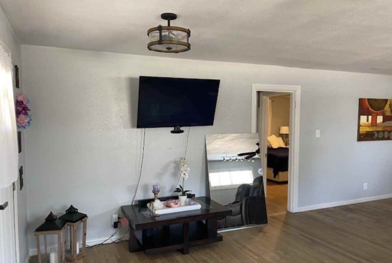 603 South Ross Boulevard #1 - Photo 4 of 10