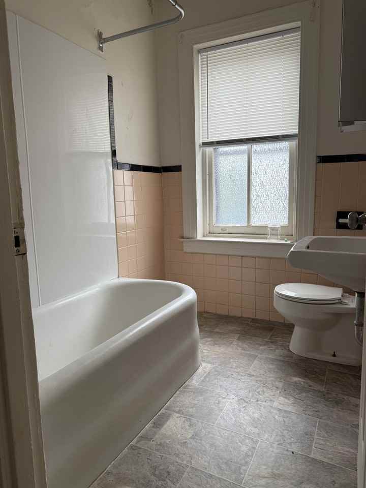 202 East King Street - Photo 2 of 3