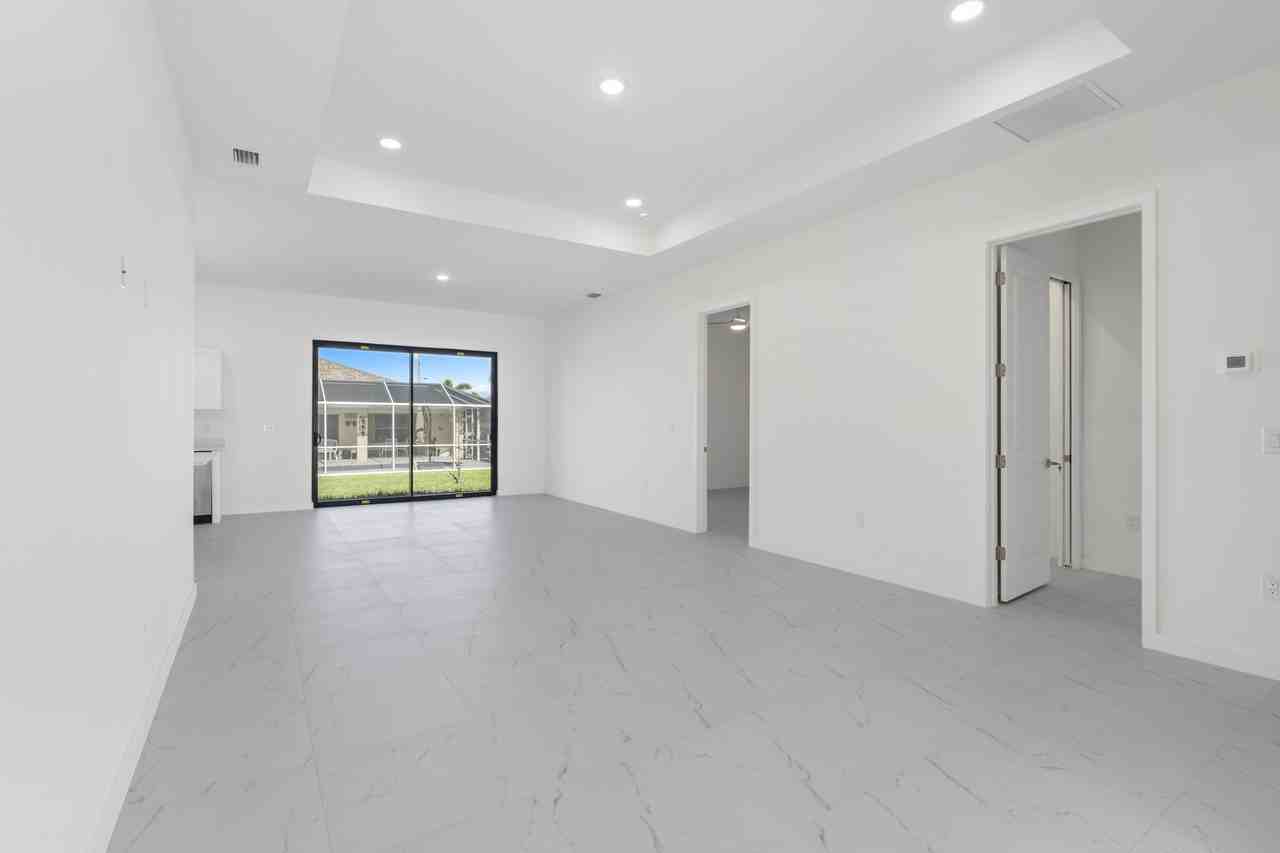 4233 Jacaranda Parkway #1 - Photo 5 of 32