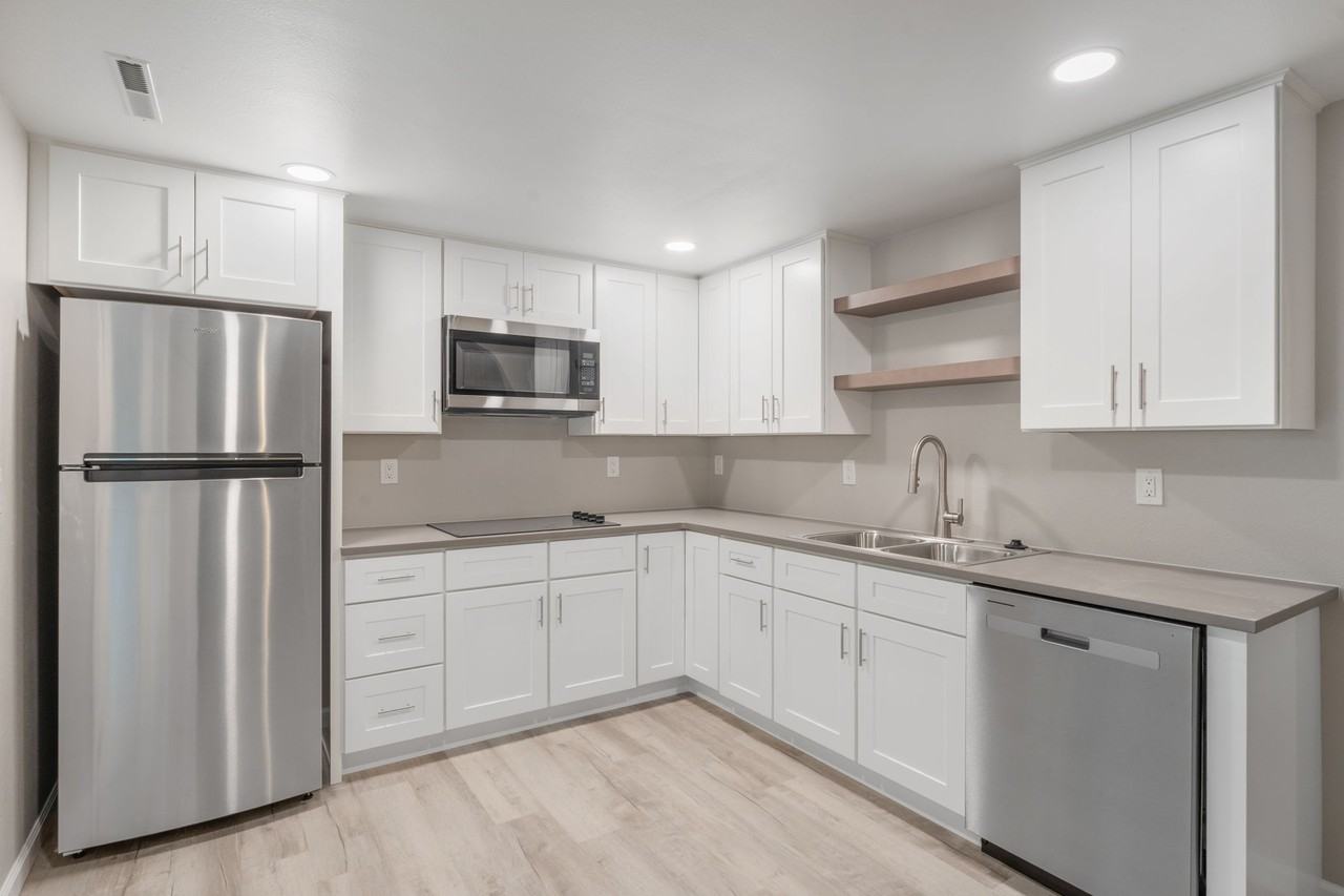 4875 Garden Trl #1 - Photo 4 of 10