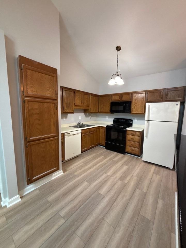 816 Washburn Avenue #1