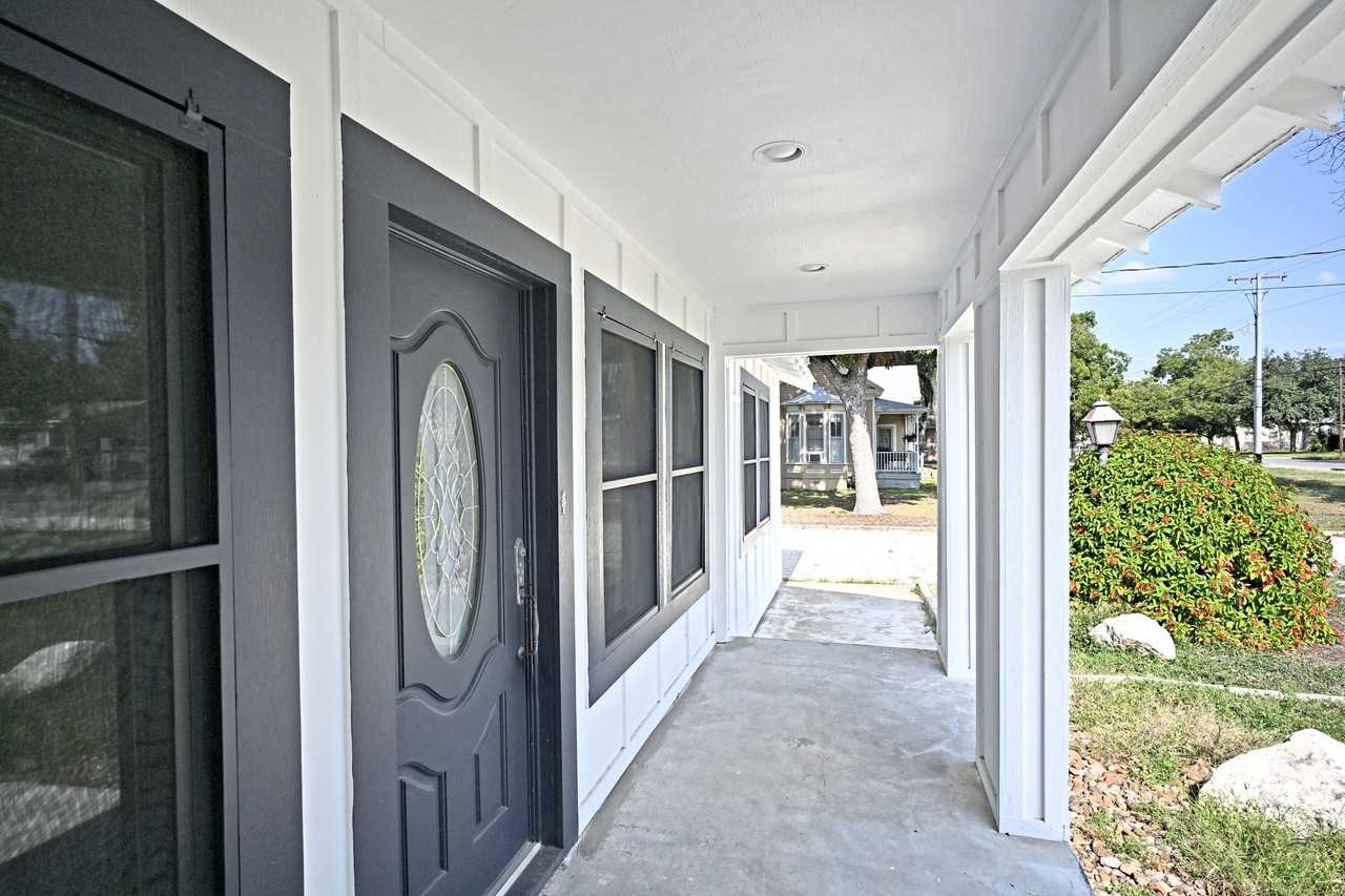 456 Magazine Avenue #1 - Photo 3 of 50