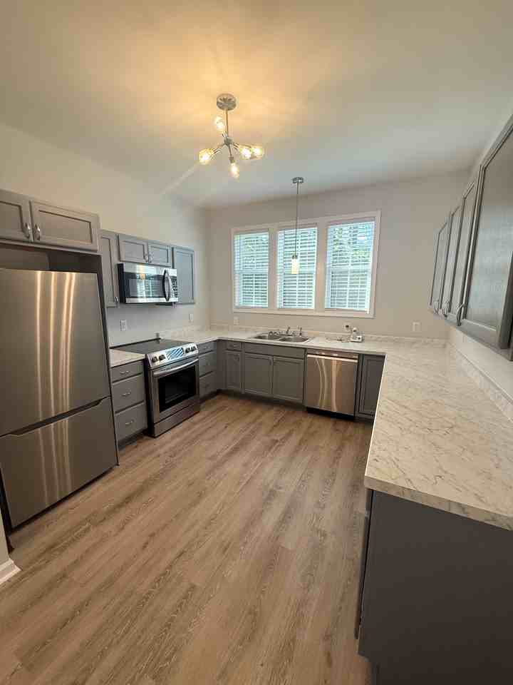 3092 Main St - Photo 2 of 25