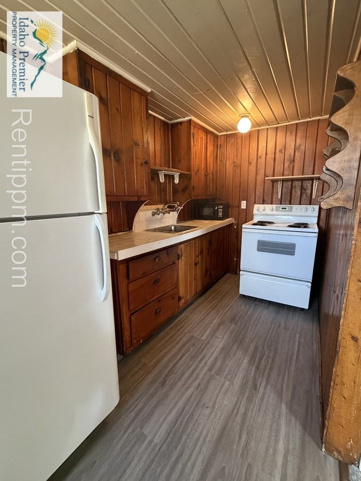 2709 West Rose Hill Street #4 - Photo 4 of 9