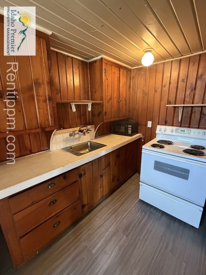 2709 West Rose Hill Street #4 - Photo 5 of 9