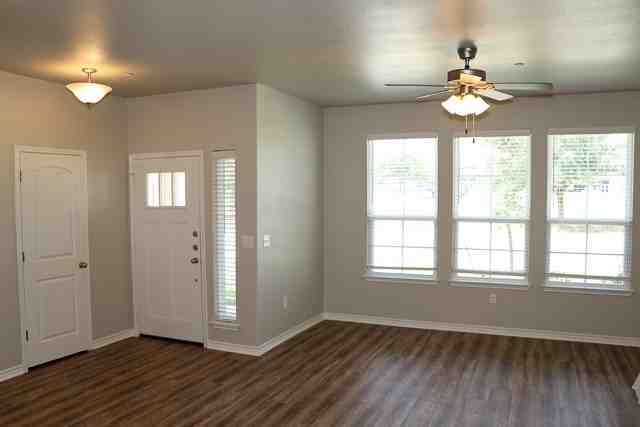 724 Westfield Blvd #724 - Photo 2 of 18