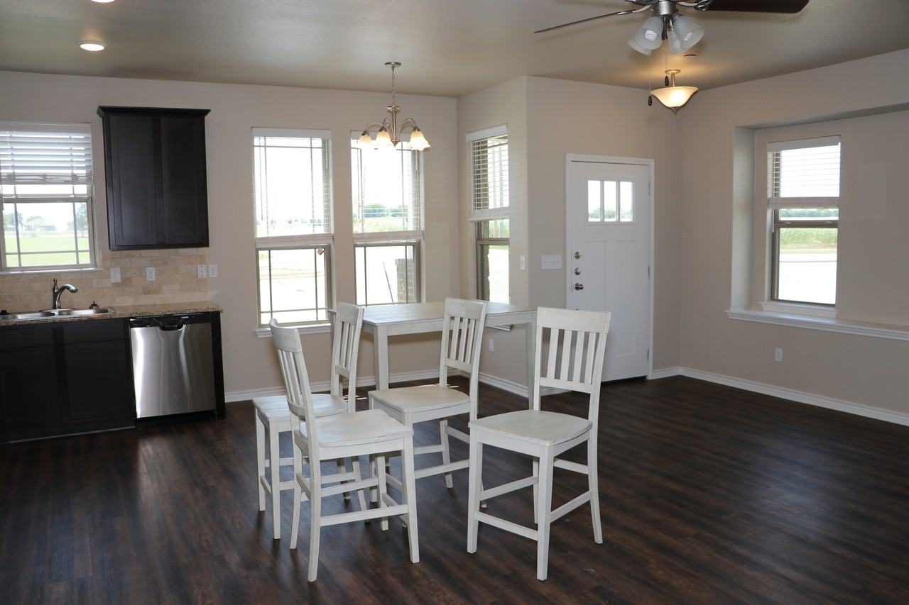 748 Westfield Blvd #748 - Photo 2 of 21