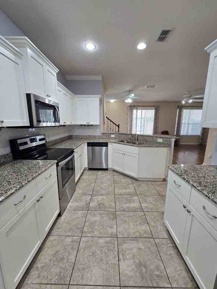 3508 Sanctuary Dr #1 - Photo 4 of 20