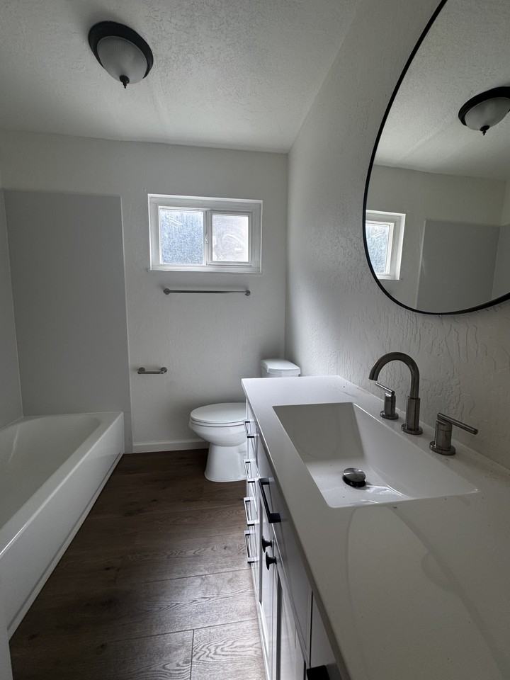 370 Bird Street #1 - Photo 7 of 8