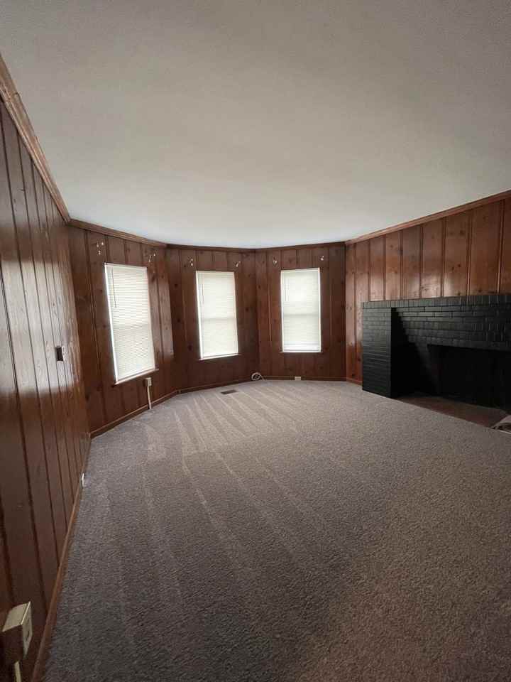 204 E Chestnut St #1 - Photo 7 of 15