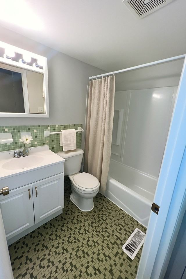 8746 Brentshire Walk #8746 - Photo 4 of 21