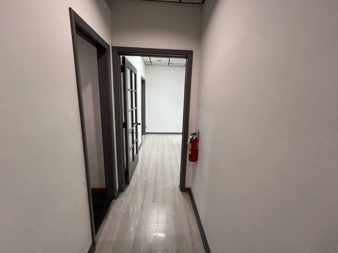 5555 Hollywood Blvd #301 - Photo 5 of 19