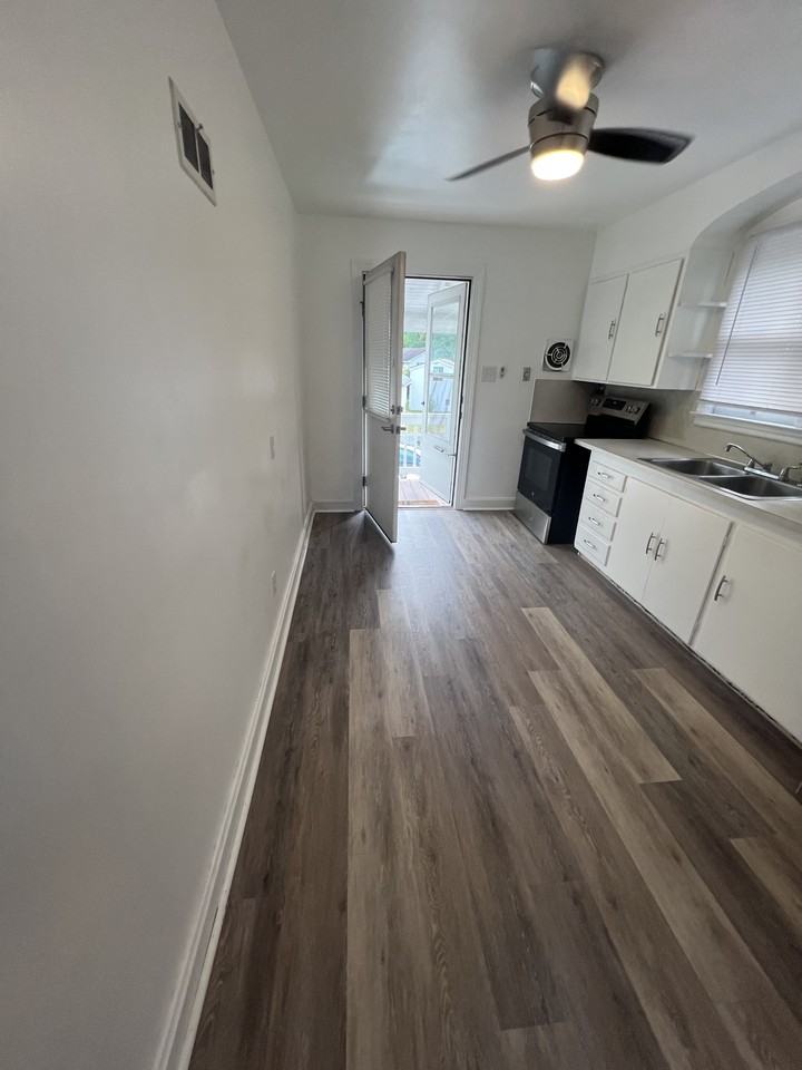 2861 2861 Horseshoe Pike #REAR - Photo 5 of 20