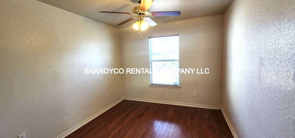 4209 Maid Marian Cir #1 - Photo 5 of 25