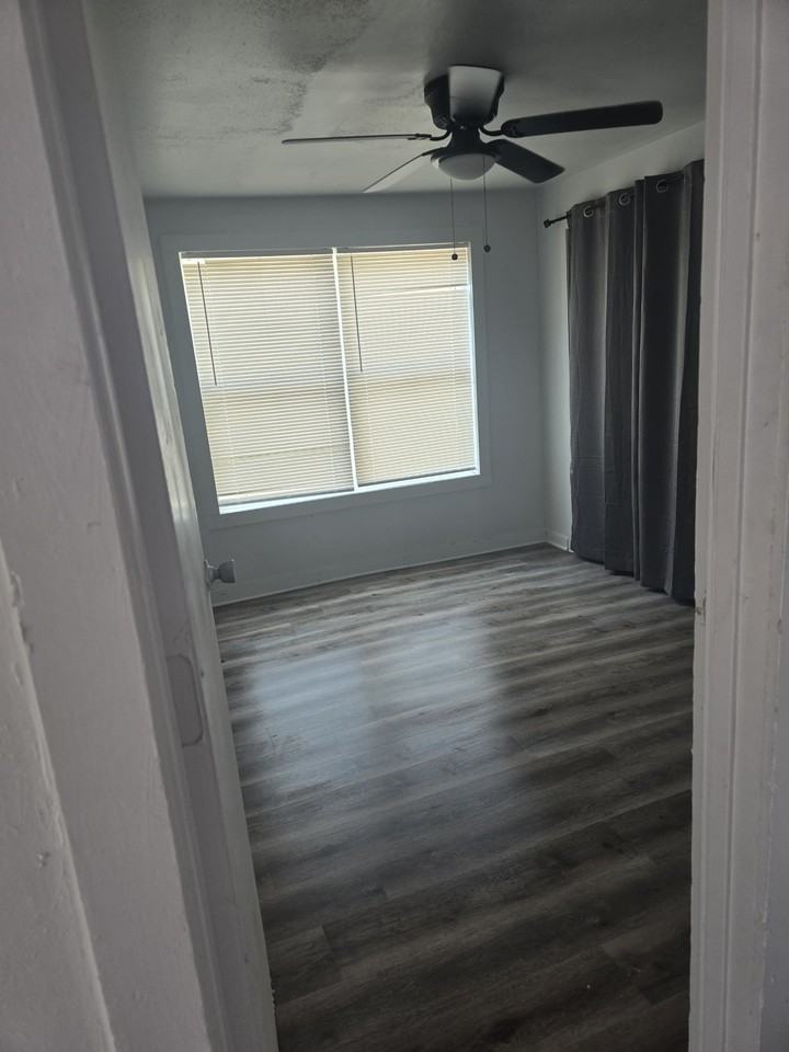 553 Barrett Pl #B - Photo 4 of 6