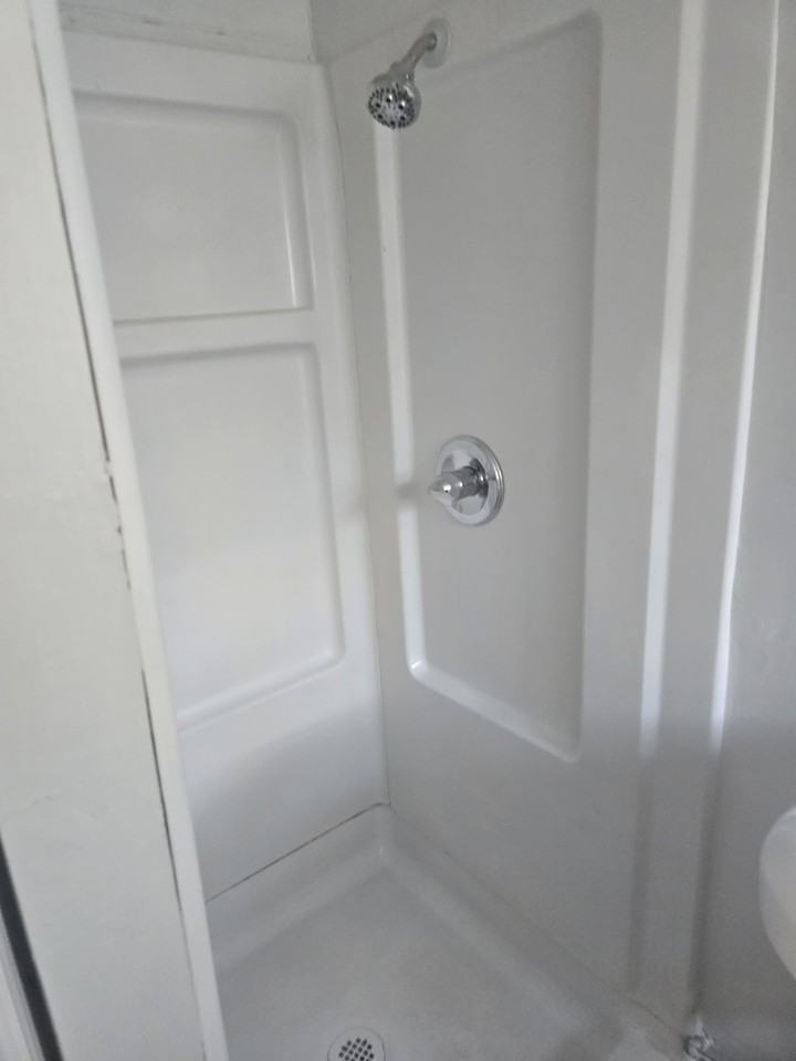 553 Barrett Pl #B - Photo 5 of 6