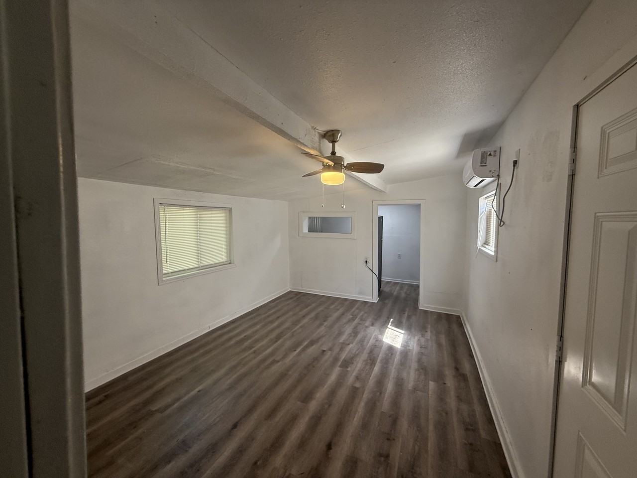 110 Morrow #C - Photo 2 of 4