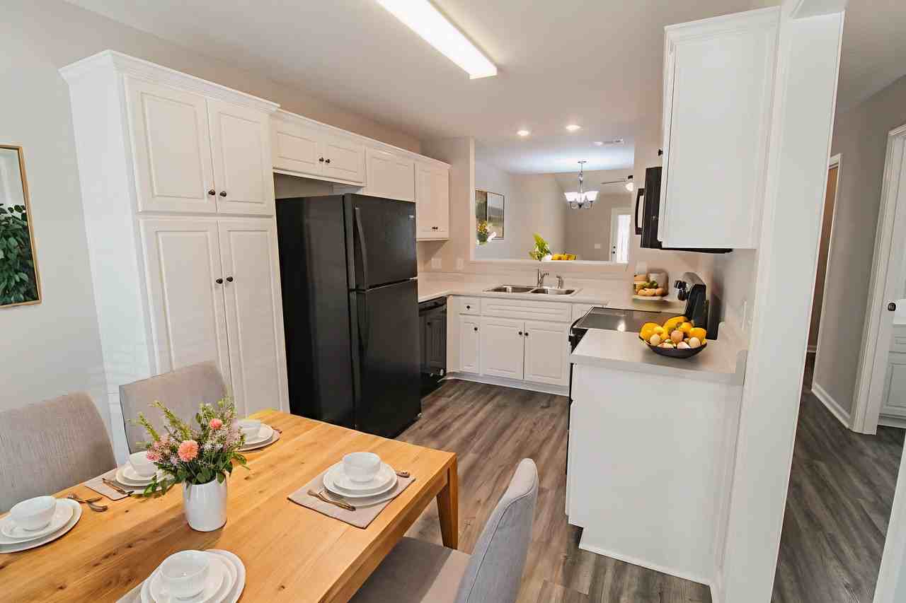 547 Deerchase Ct #1 - Photo 2 of 9