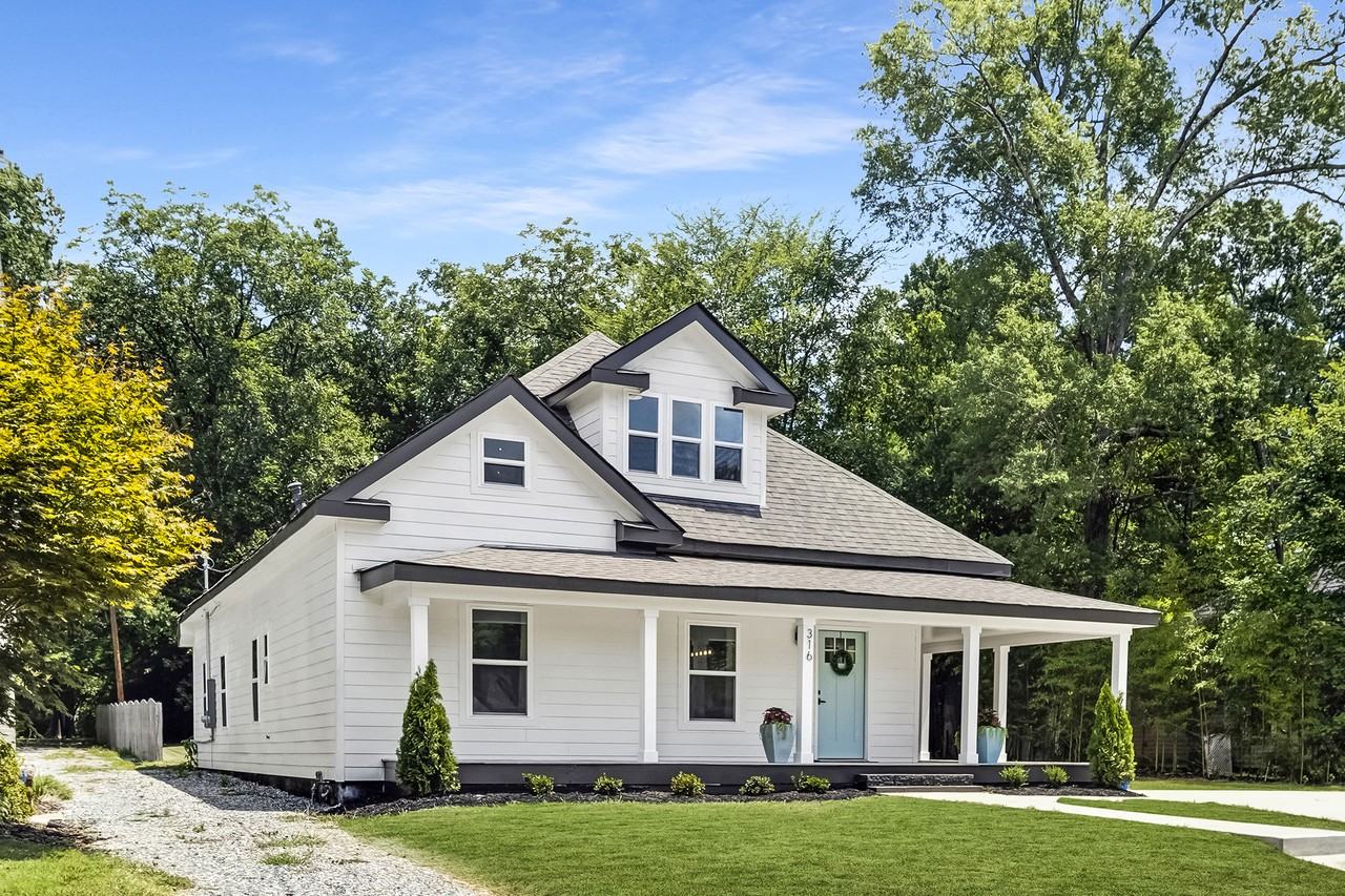 316 W 14th St #1 - Photo 2 of 38