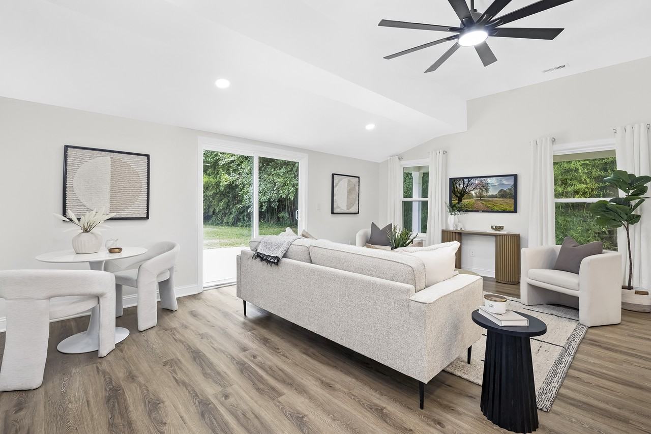 316 W 14th St #1 - Photo 7 of 38