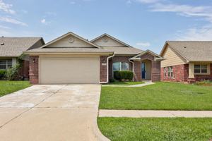 featured image of 2813 Edgemere Drive #1