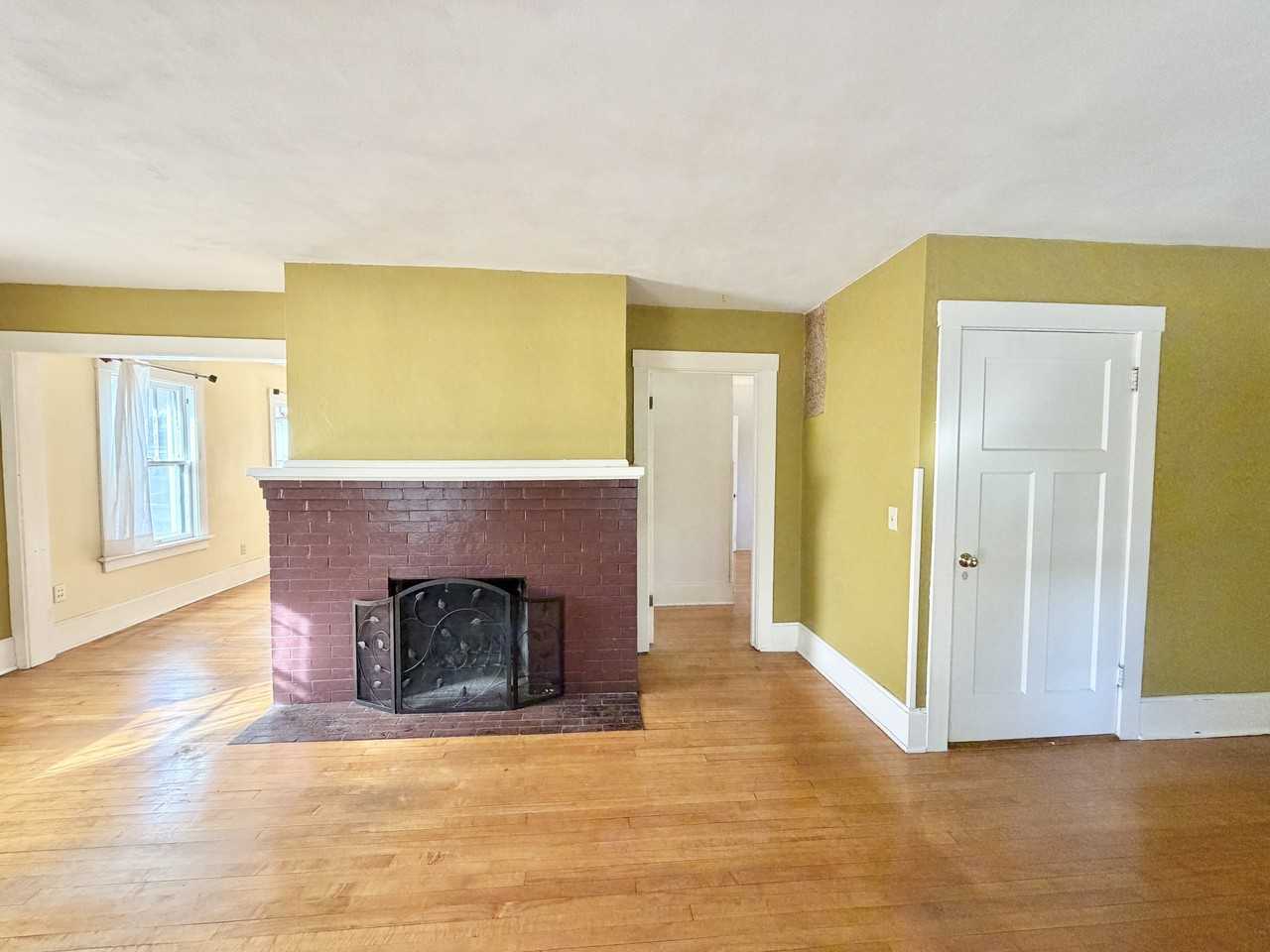 715 Bushnell St #2 - Photo 3 of 36