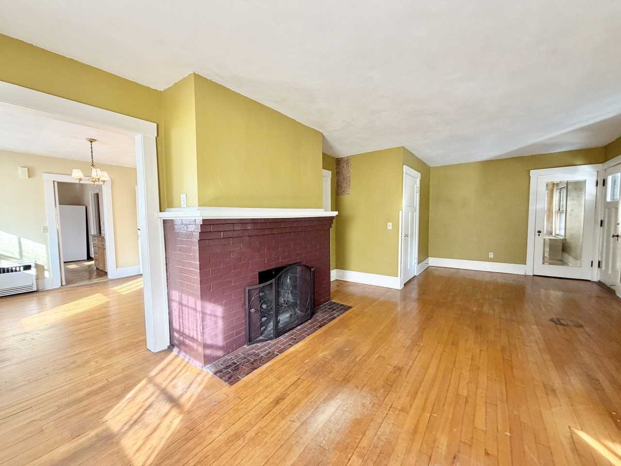 715 Bushnell St #2 - Photo 4 of 36