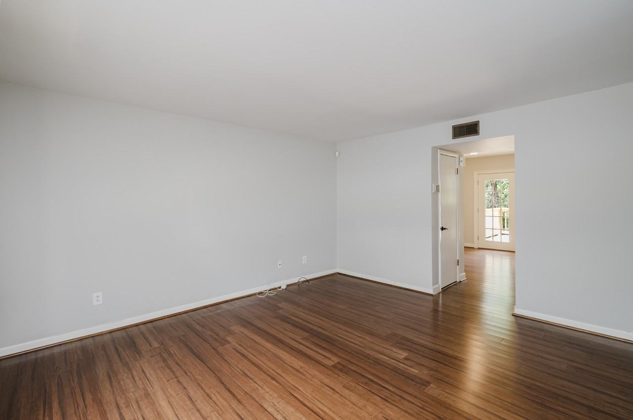 Southbury Circle #1 - Photo 3 of 33