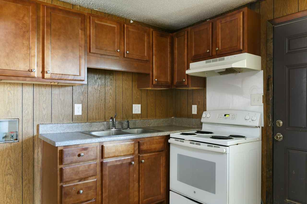 1049 Rulnick Street #1 - Photo 5 of 8