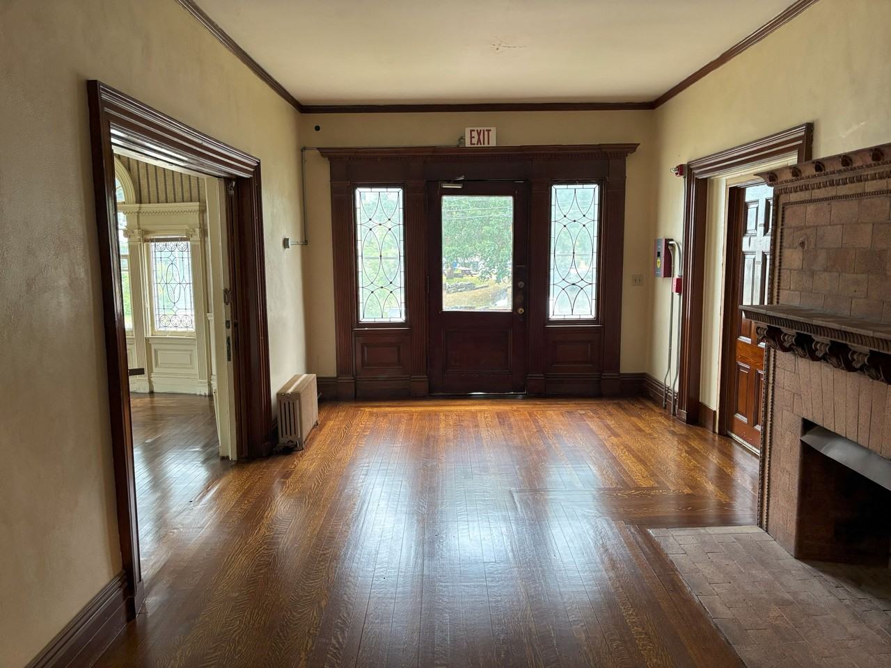 190 Broad St Apt 1 #6 - Photo 4 of 6