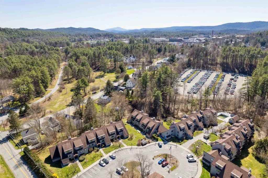 115 Brook Holw #115 - Photo 3 of 13