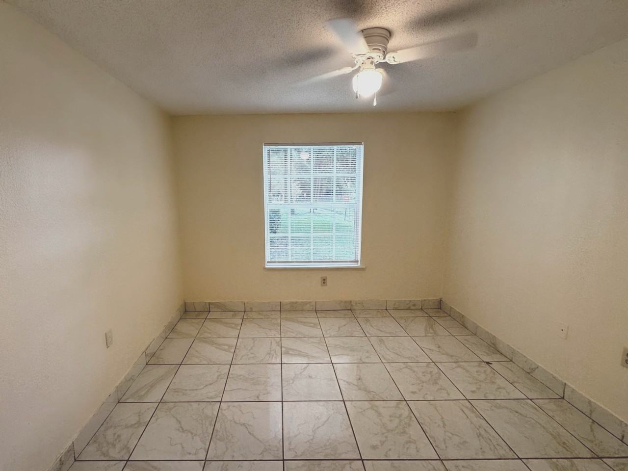 1932 Lake Atrium Circle #67 - Photo 5 of 25