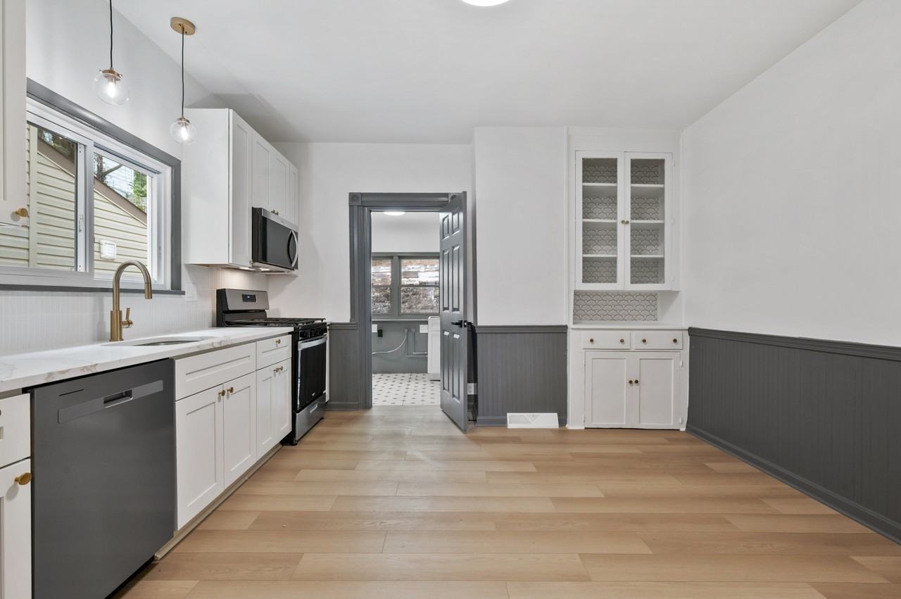 2104 Straubs Ln #1 - Photo 6 of 29