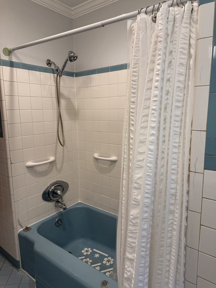 307 Iroquois Dr #1 - Photo 4 of 13