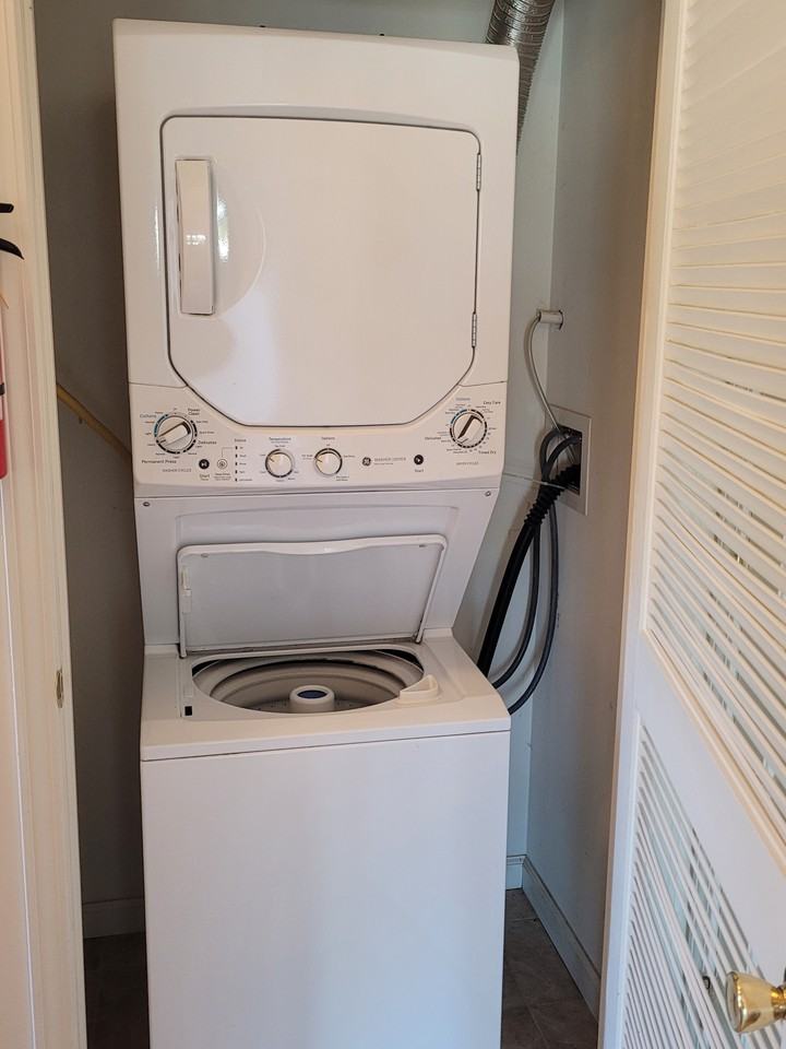 266 Ruth Court #266 - Photo 4 of 10