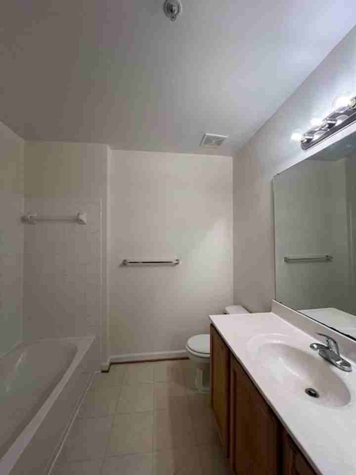 18704 Harmony Woods Ln - Photo 5 of 25