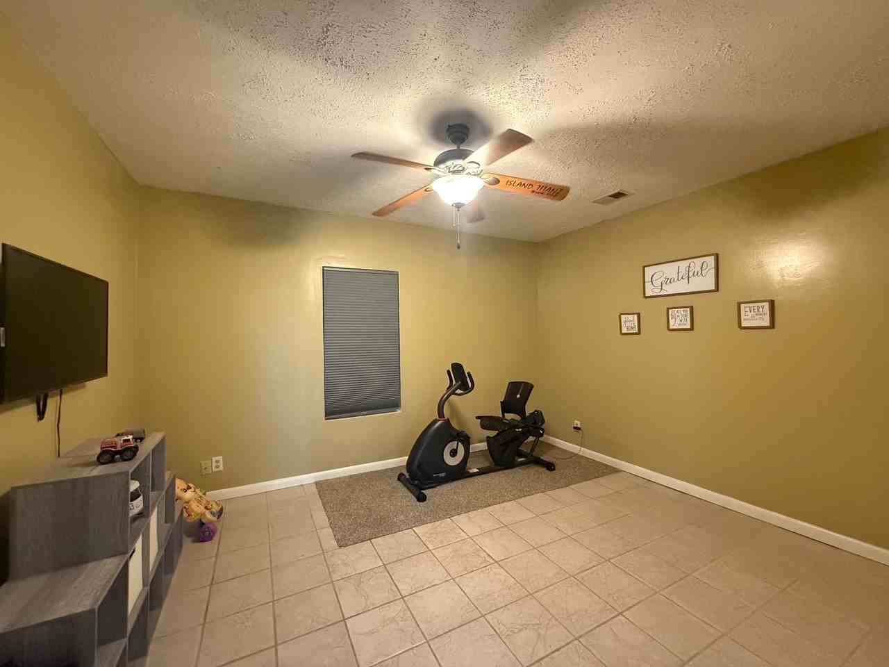 619 P050 619 Olmstead Drive #1 - Photo 7 of 13