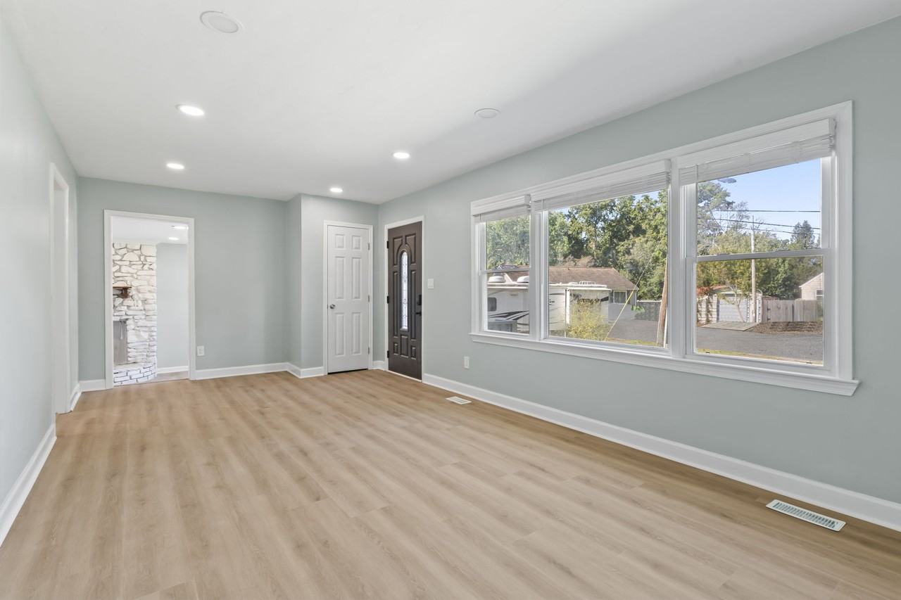 102 Cynthia Drive #1 - Photo 2 of 15