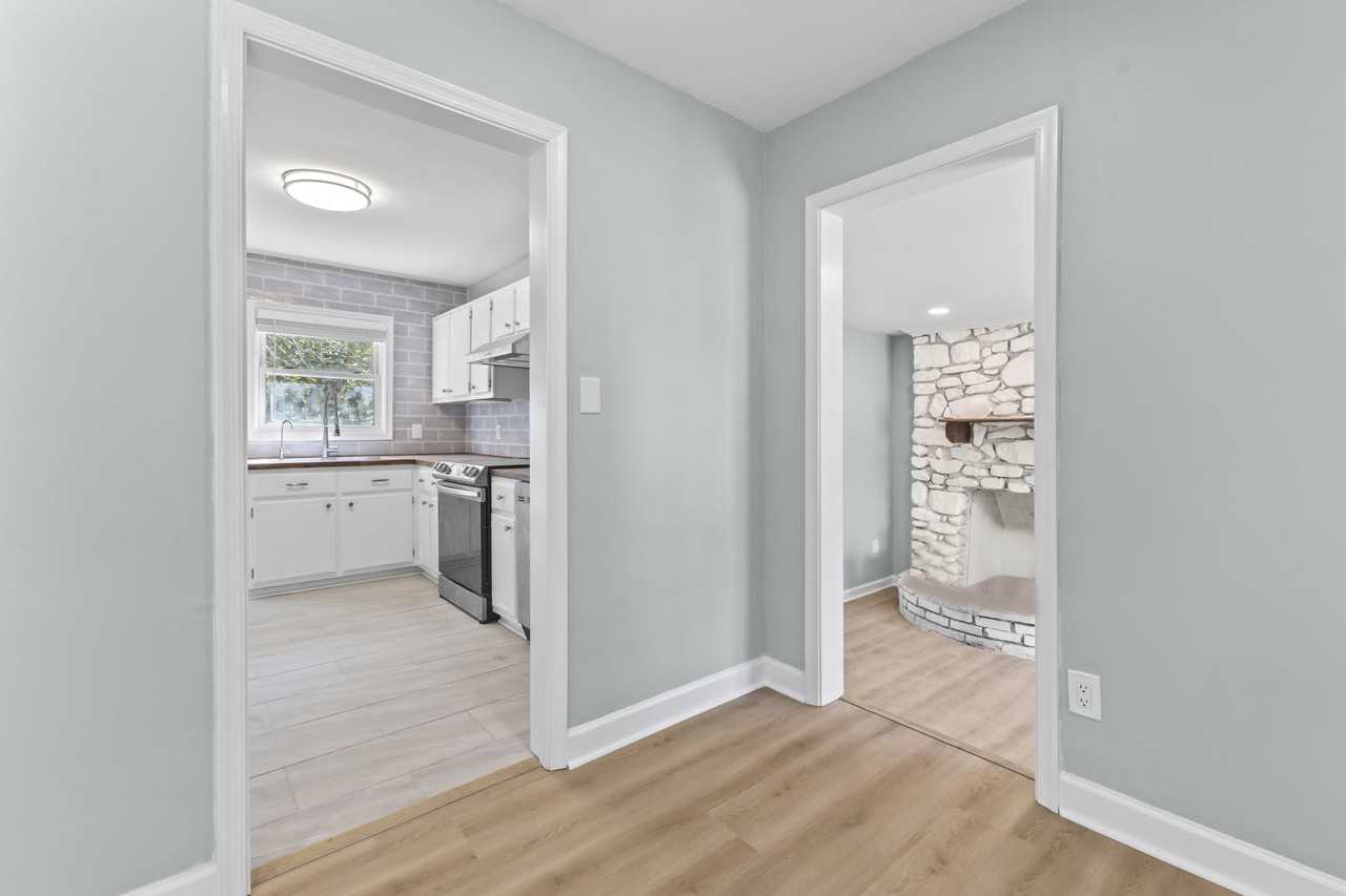 102 Cynthia Drive #1 - Photo 5 of 15