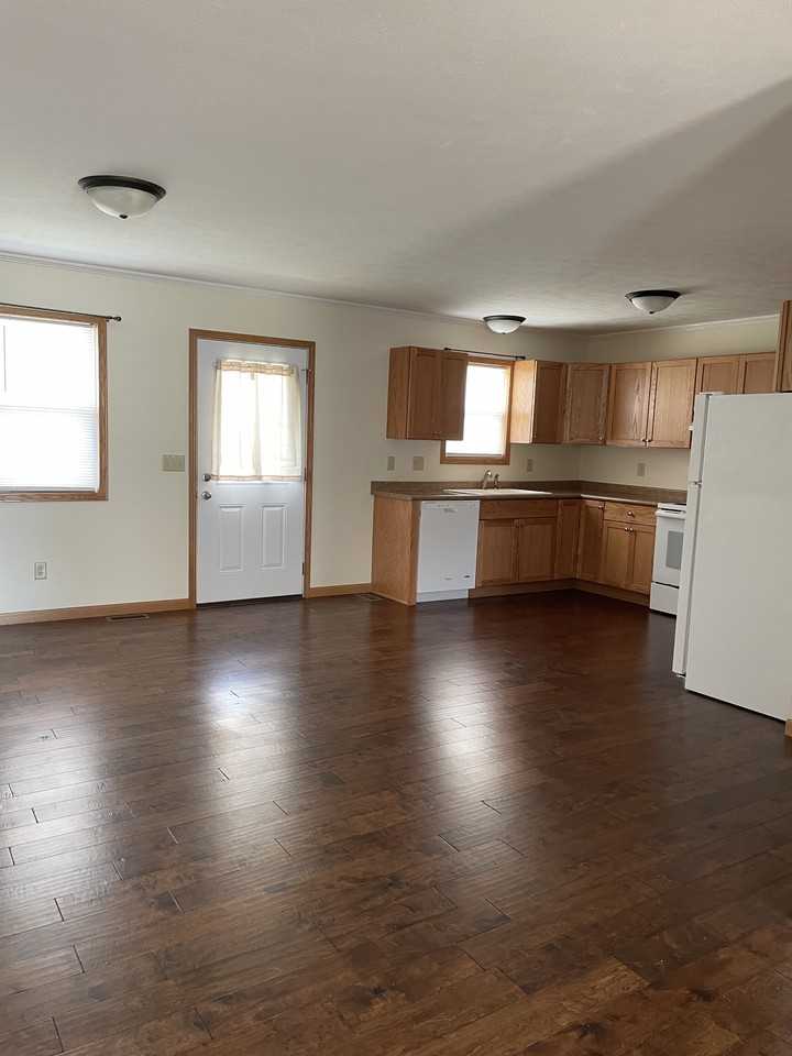 206 West Albro Street #1 - Photo 3 of 10