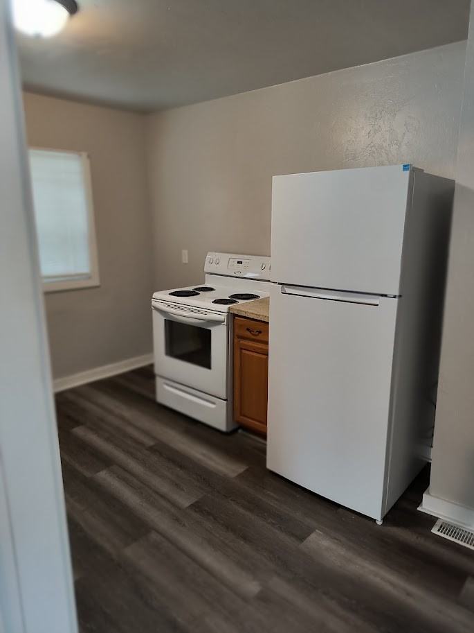 196 North Brooke Street #2 - Photo 5 of 8