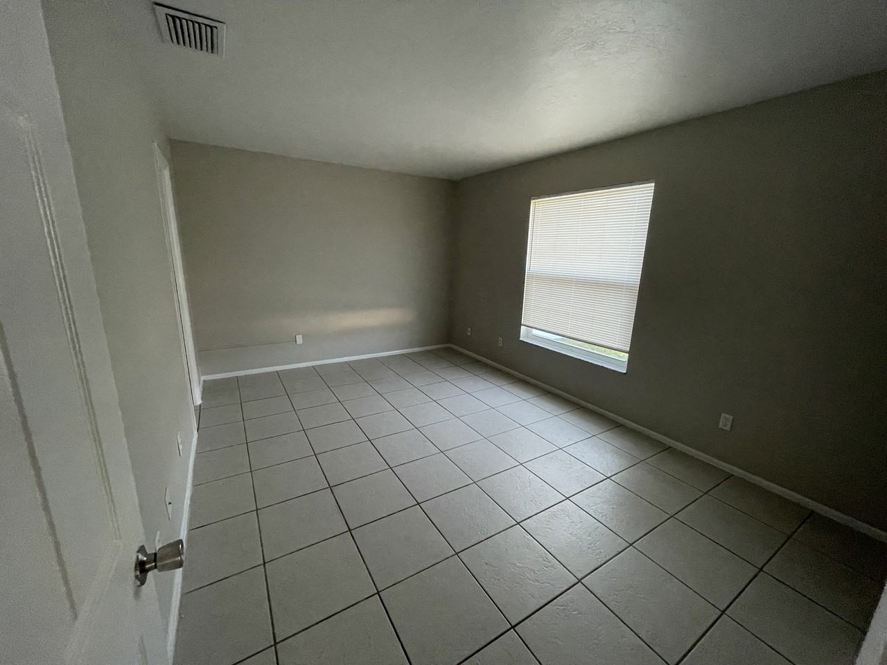 406 Northeast 24th Place #2 - Photo 7 of 13